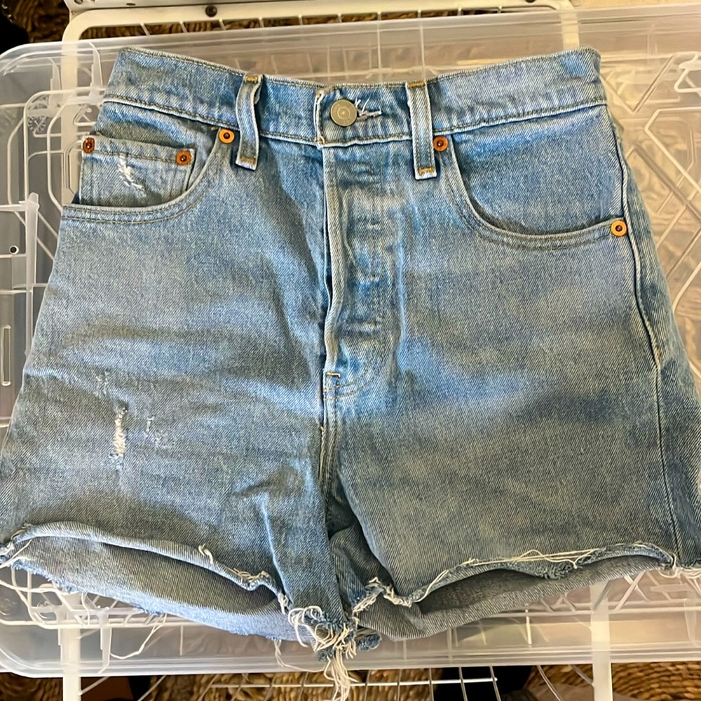 Levi shorts